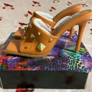 Cape Robbin Popo Slip On Orange Sz 7 Square toe studded Open Toe High Heels NIB